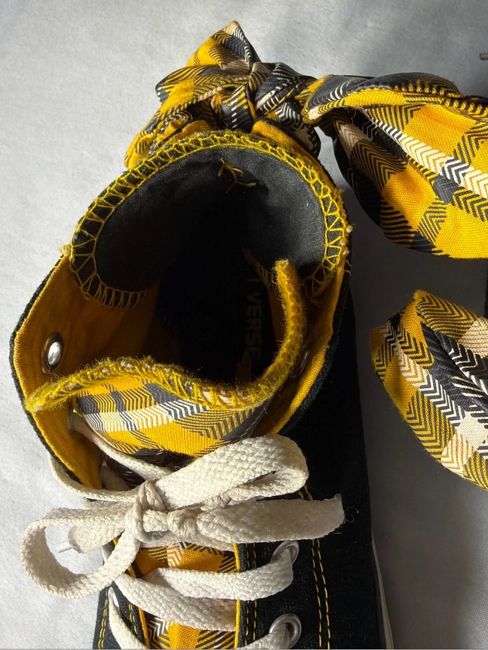 Converse Kids High-Top Sneakers in Black and Yellow Plaid
